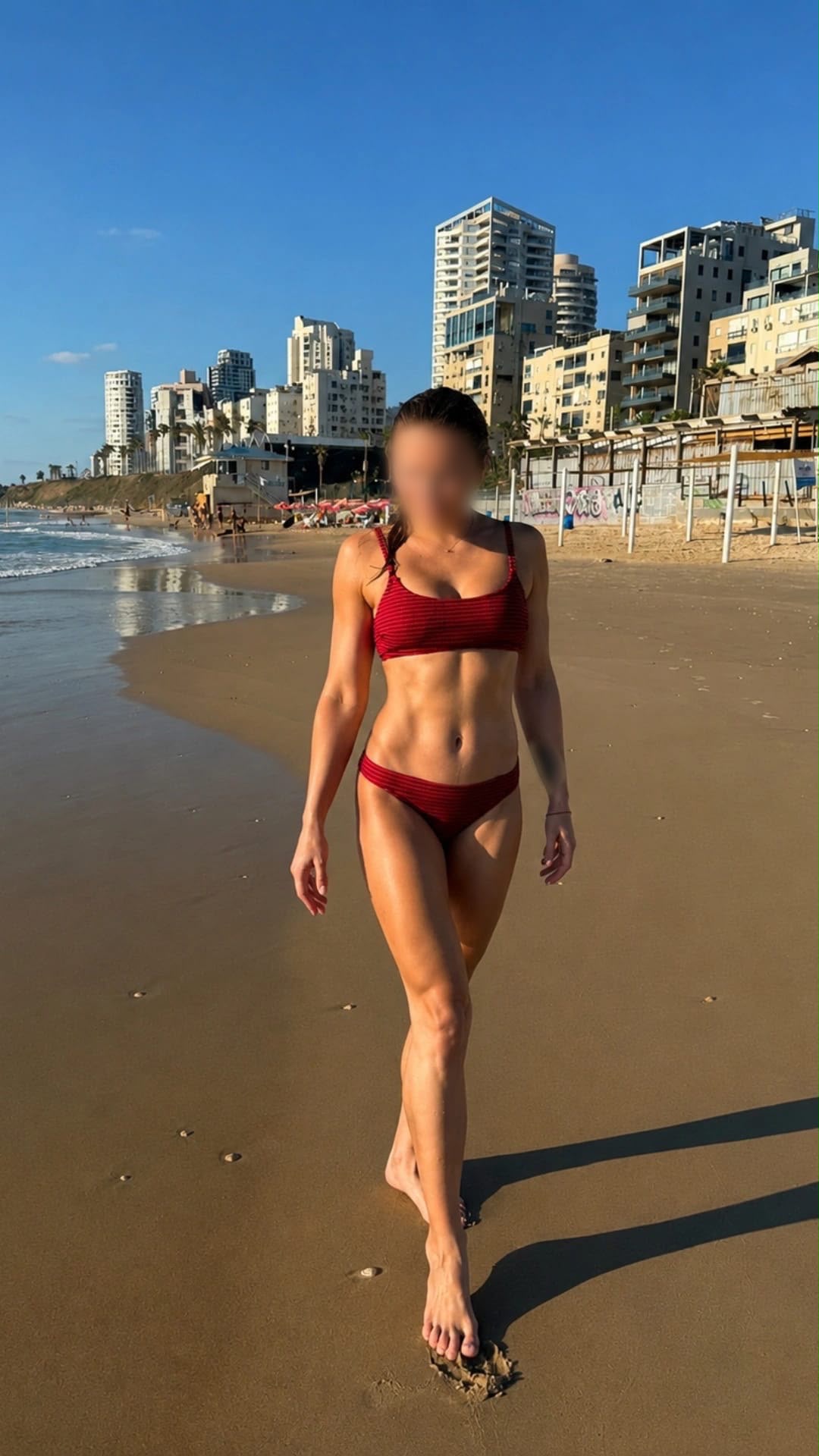 לרה – בלונדה מעסה אלגנטית -בירושלים