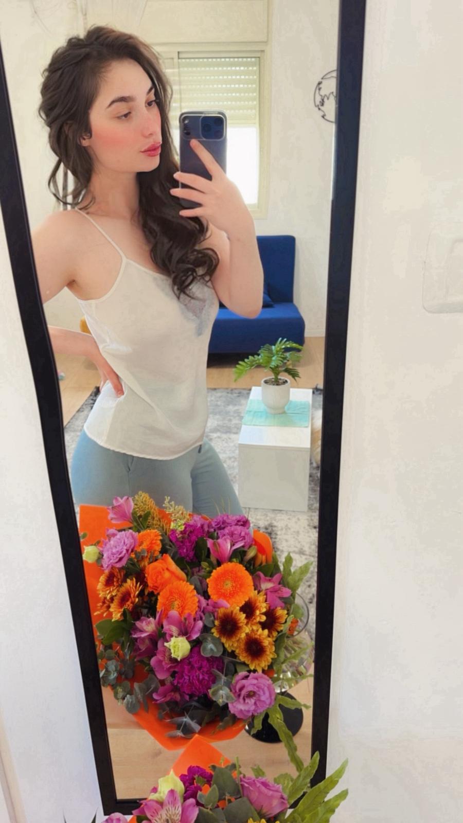 פרולה חדשה – תיירת מברזיל בת 20 – בירושלים