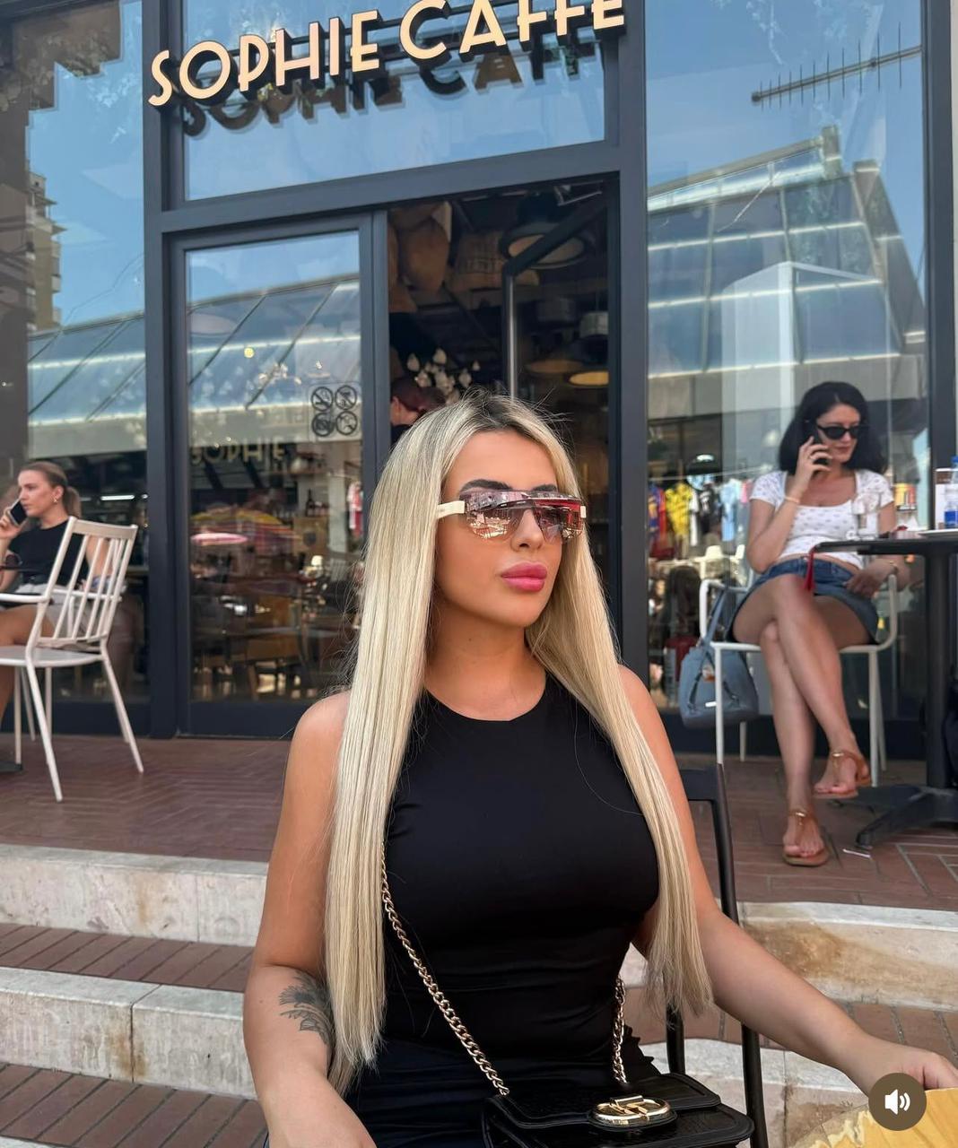 קרוליינה – בחורה מפנקת כמו חברה 23 בתל אביב